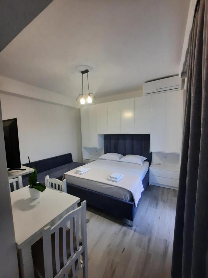 Nora'S Guesthouse Sarande Ngoại thất bức ảnh
