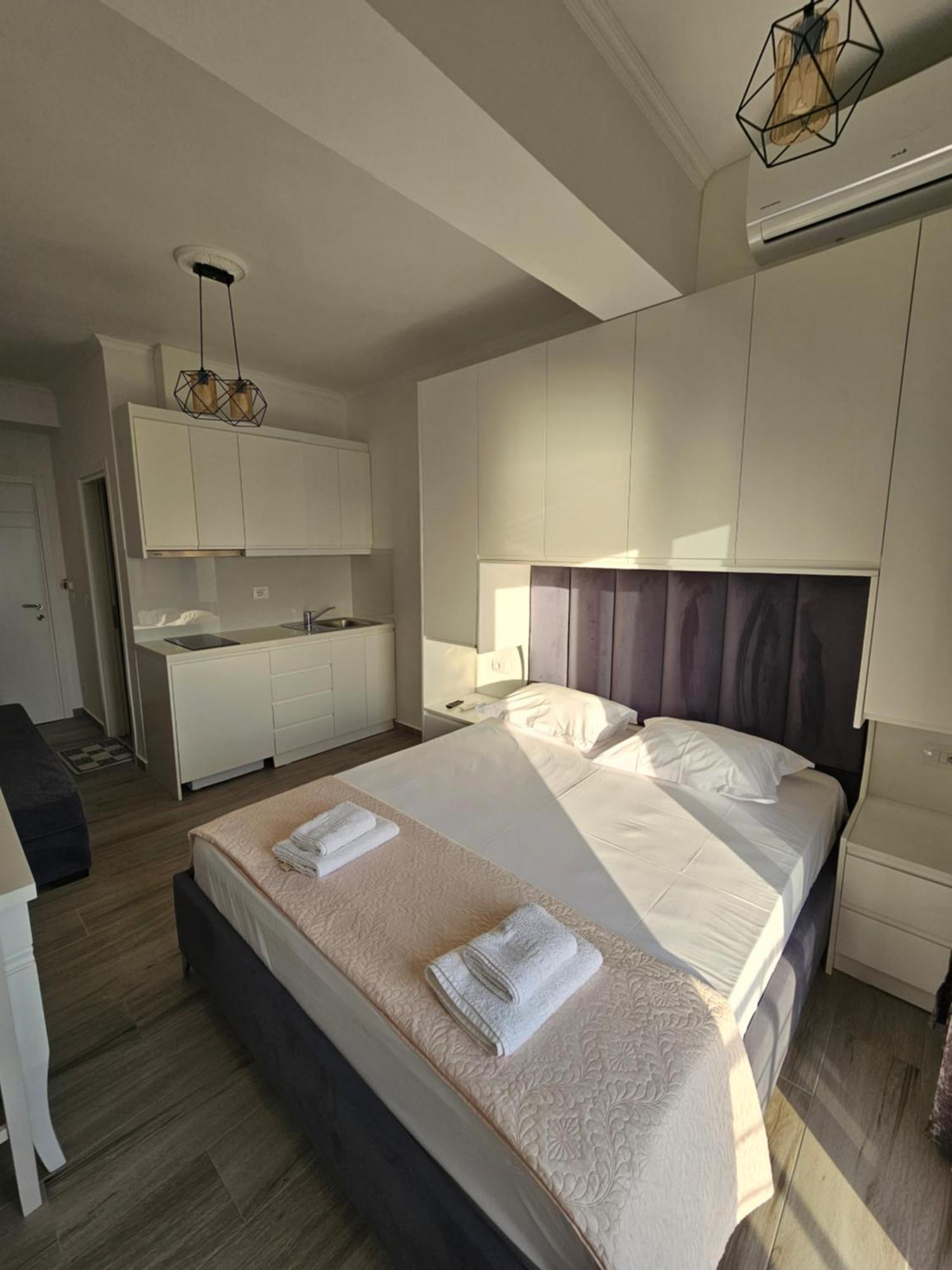 Nora'S Guesthouse Sarande Ngoại thất bức ảnh