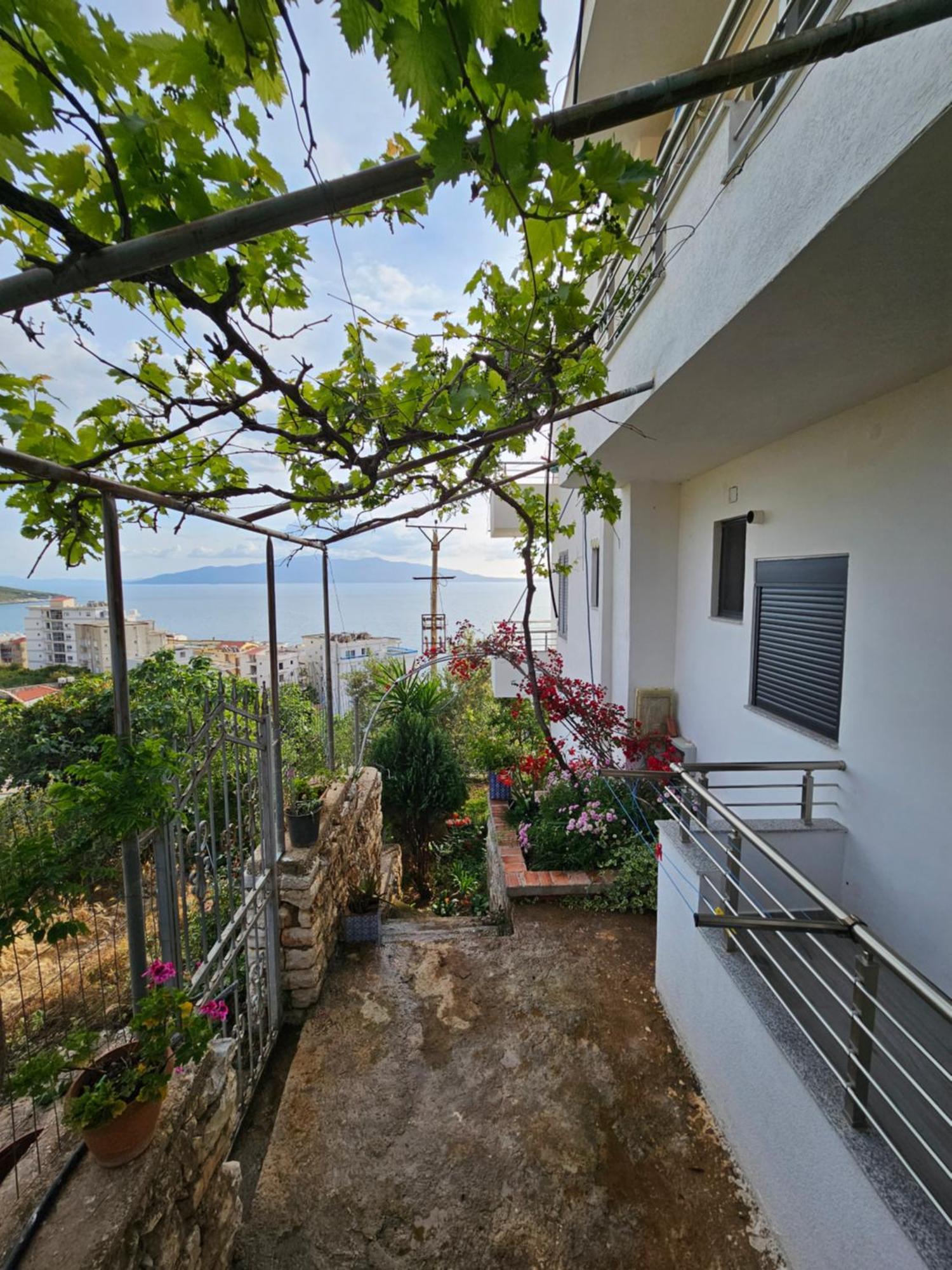 Nora'S Guesthouse Sarande Ngoại thất bức ảnh